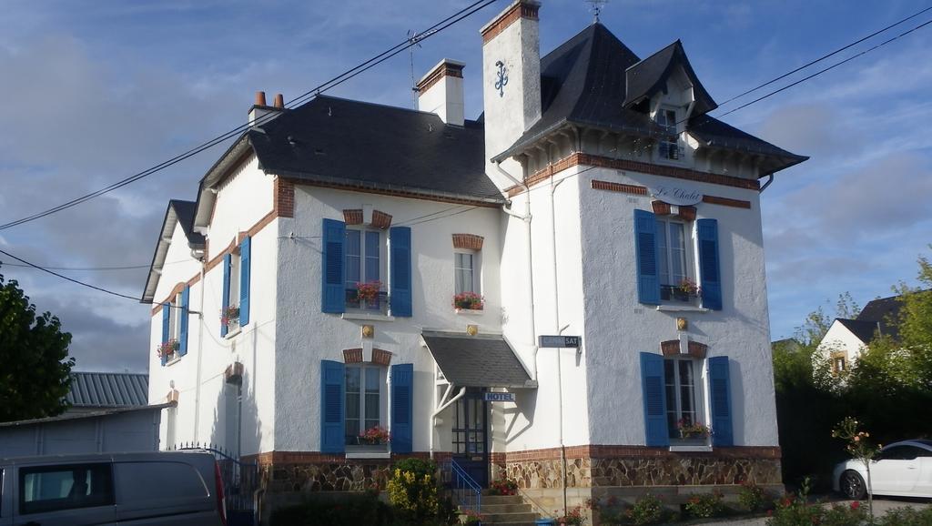 Hotel Restaurant Le Chalet Guemene-Penfao Exterior photo